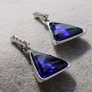 مجوهرات بالجملة الذهب المصنعين أقراط للنساء بيع الجملة الساخنة متعددة اللامعة النمساوية الكريستال المثلث الأقراط