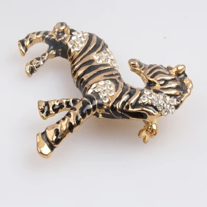 Wholesale bulk men gold animal horse rhinestone brooch P80015