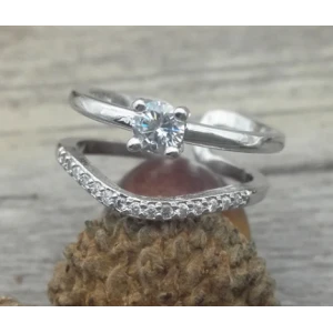 Wholesale copper alloy open love tiny zircon pearl designs double ring for woman