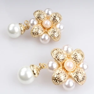 fashion fake gold flower shaped pearl clip on earrings E30044
