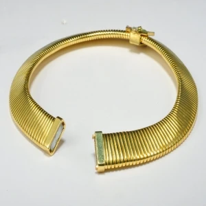 Fashion jewelry fancy goose roar stretch elasticity metal chain elegant unique design necklace made with crystals from swarovski