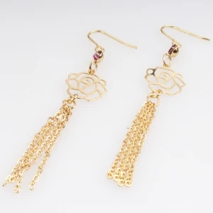gold chain flower shaped rose hanging earrings E30072