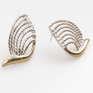 handmade silver ostrich wire animal shaped earrings E30059