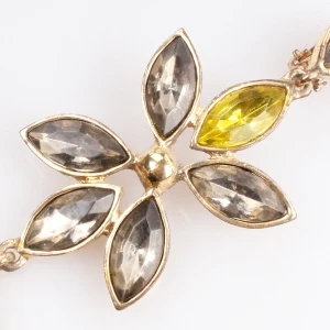 زهرة الكريستال النمساوي قطره طويلة على شكل أقراط E30011