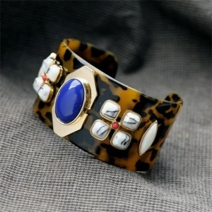 marijuana leaf leopard print acrylic cuff bracelet STB003