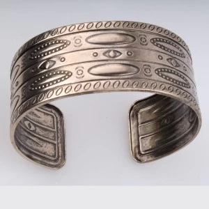 China patriotic identification plain metal cuff bracelet B10121 manufacturer