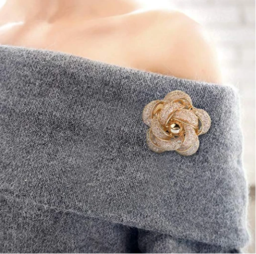 2018  Brooches Fashionable and Refined Hollow-Out Breastpin Rose Gold Color for Girls Ladies and Women