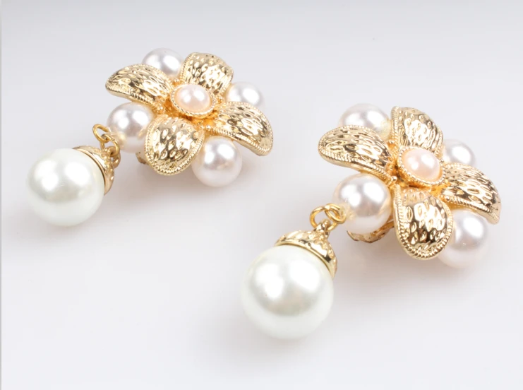 2018 Fashion Women Stud Peal Earring Gold Earring  For Women Classic