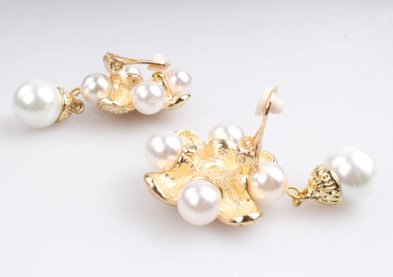 2018 Fashion Women Stud Peal Earring Gold Earring  For Women Classic