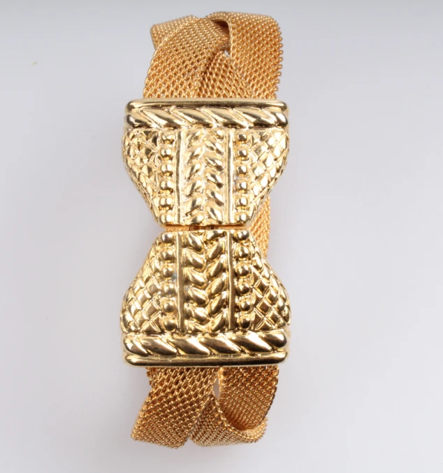 2018 Hot Selling Jewelry  Professional Manufacturer in China Zinc Alloy Gold Artificial Bracelet for Women