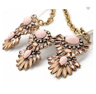 2018 Hot Selling Pink Resin Stone Pendant Necklace For Women Heart Necklace Fashion Jewelry