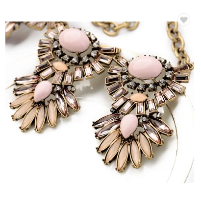 2018 Hot Selling Pink Resin Stone Pendant Necklace For Women Heart Necklace Fashion Jewelry