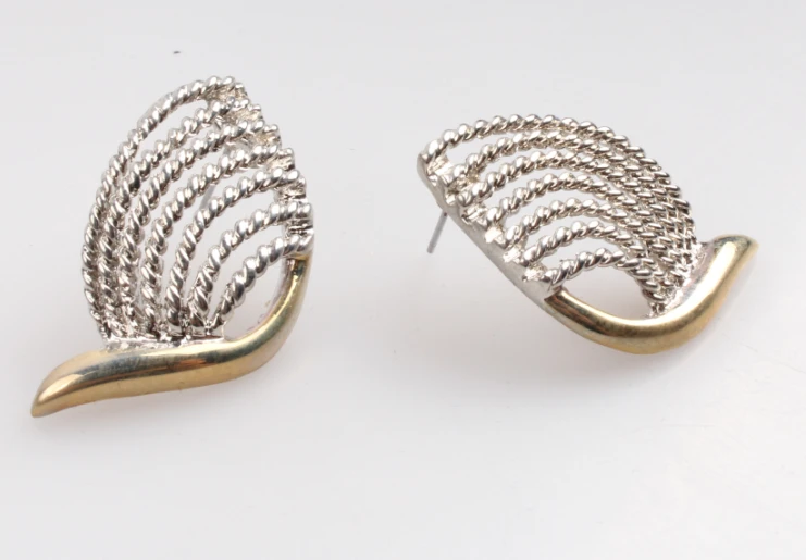 2018 New Excellent Simple Plated Earring Conch Design Beautiful Stud Earrings