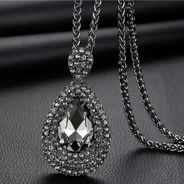 Cheap Price Zinc Alloy Sweater Chain Necklace with Artificial Crystal Pendant