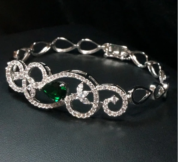 China fashion costume diamond cubic zirconia jewelry set manufacturer in China