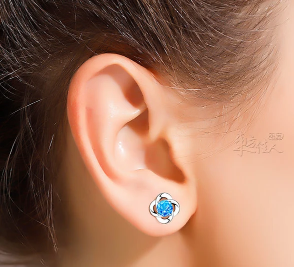 Christmas Gift 925 Sterling Silver Crystal Stud Earrings Manufacturer Woman Earrings