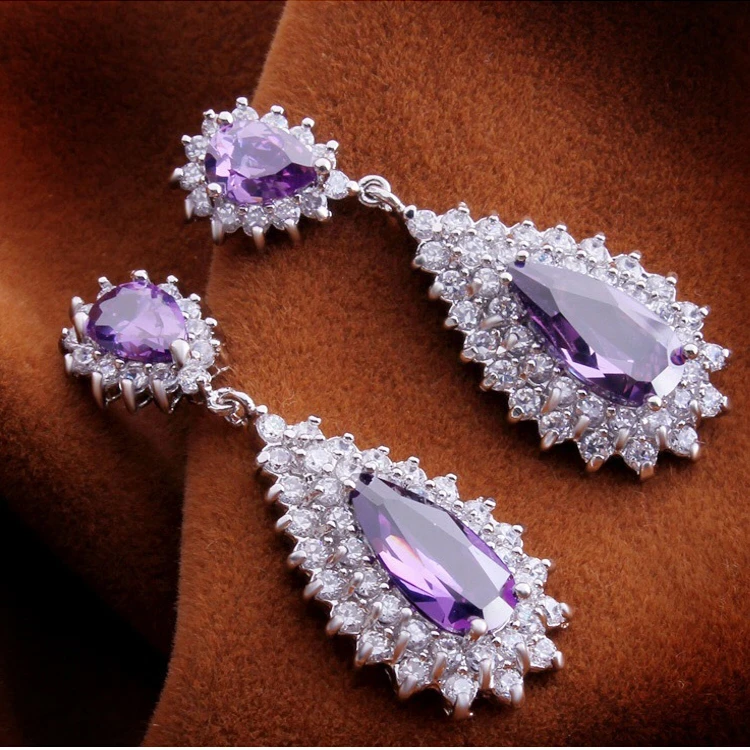 定制批发耳环热销复古合金铜女性银色金色镂空锆石耳环爱的心