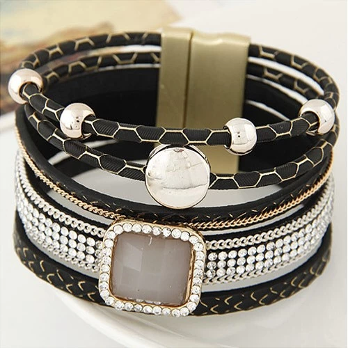 China Europa und die Vereinigten Staaten Retro Trend Multi-Layer-Armband Koreanisch Fashion Leather Ultra-Wide Magnet Schnalle Armband Großhandel Online-Schmuck Hersteller