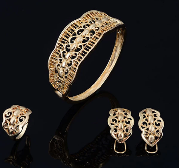 Factory Price Gold Love Alloy Gem Wedding Travel Women's Four-piece Jewelry Set