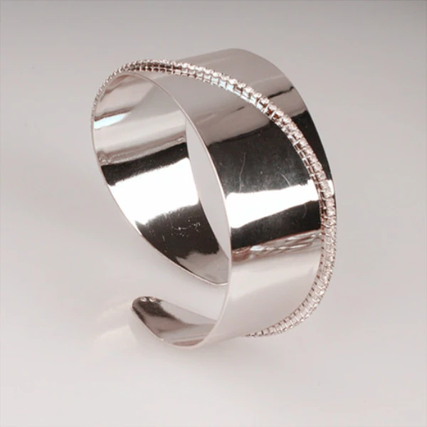 时尚手链 oem 制造商批量定制热宽铜手镯手镯水晶项链从施华洛世奇女性黄金白银