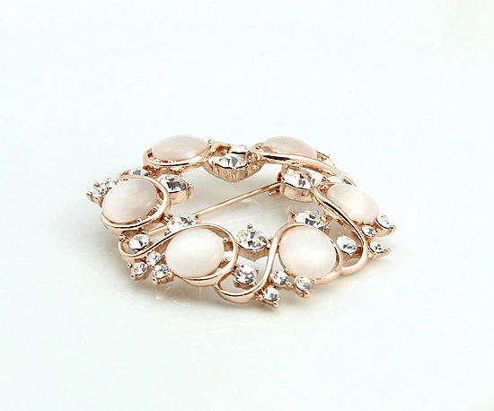 Gold-plated Flower Cheap Wholesale Crystal Rhinestone Opal Bulk Brooch Jewelry Innovations Jewelry Gift