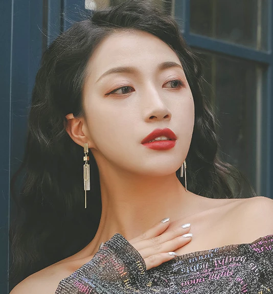 High Quality 18K Gold Plating Long Hanging Earrings for Woman