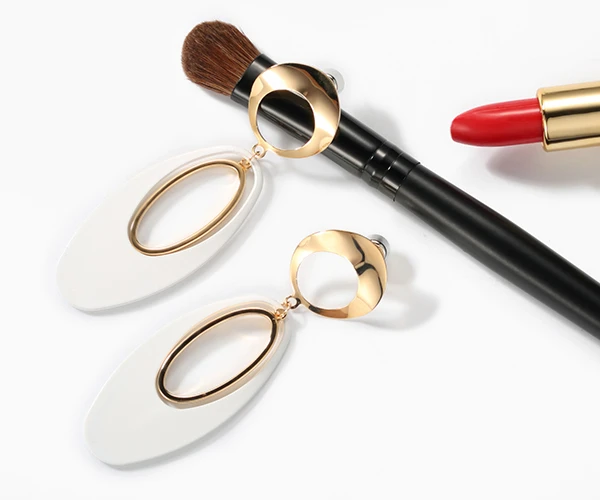 High Quality Gold Plating Zinc Alloy Elliptic Earrings for Woman