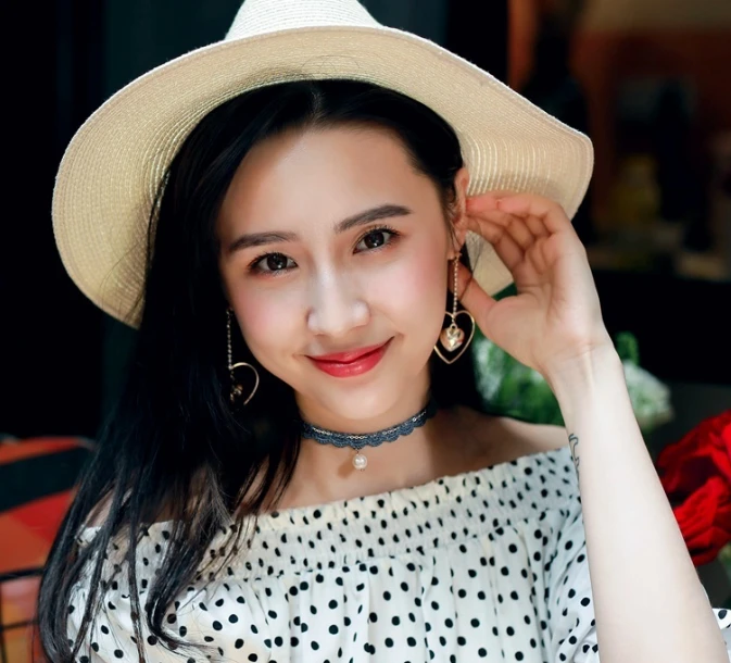 High Quality Manufacturer Zinc Alloy Lace Necklace with Artificial pearls pendant