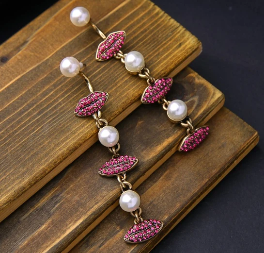Long Pendant Designs Pearl Pink Lip shaped Pearl Earrings manufacturer China