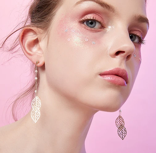 Professional Zinc Alloy Gemstone Long Stud Earrings Manufacturer from China