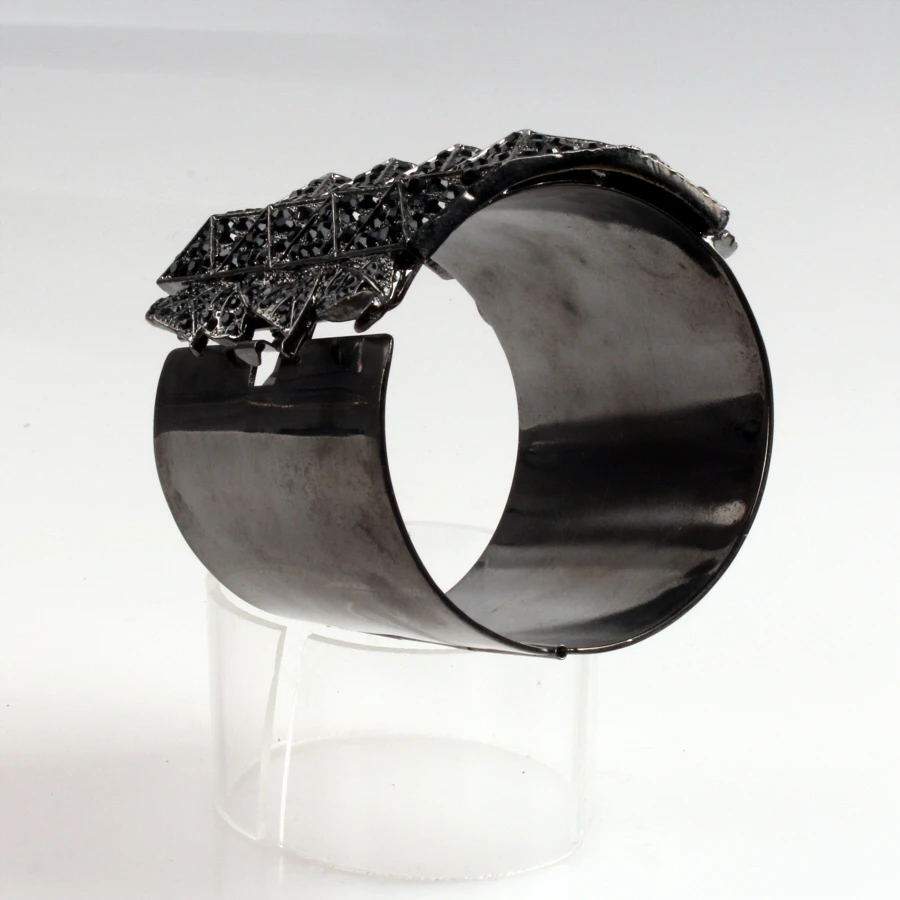 Wholesale stage catwalk charm bracelet bangle，Famous fashion people bracelet bangle Silver charm bracelet wholesale