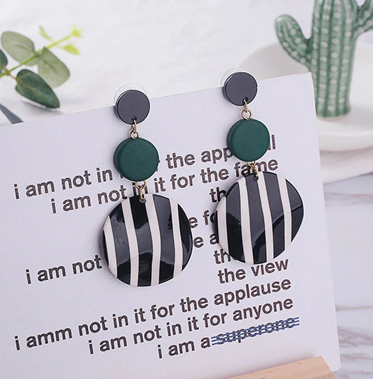 Zinc Alloy PMMA Sandalwood Earring Manufacturer from China