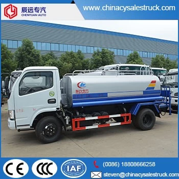 دونغفنغ 4 × 2 المياه مع شاحنة قدرة 6000 لتر مياه الري بالرشاشات