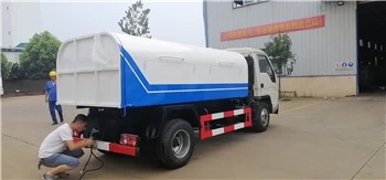 Precio de camión de basura sellado 4x2 marca pequeña de Forland exportado a Myanmar