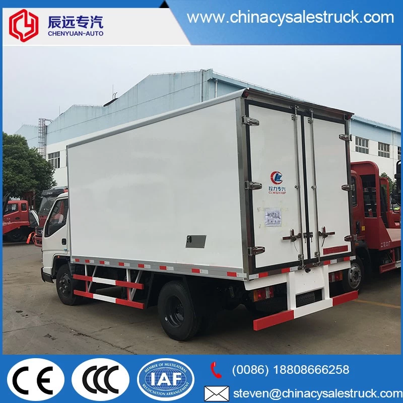 JMC NEW STYLE 3-5 Tons usa refrigerador / enfriador de camiones en China