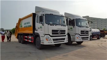 天龙牌6x4压缩垃圾车工厂在中国发售
