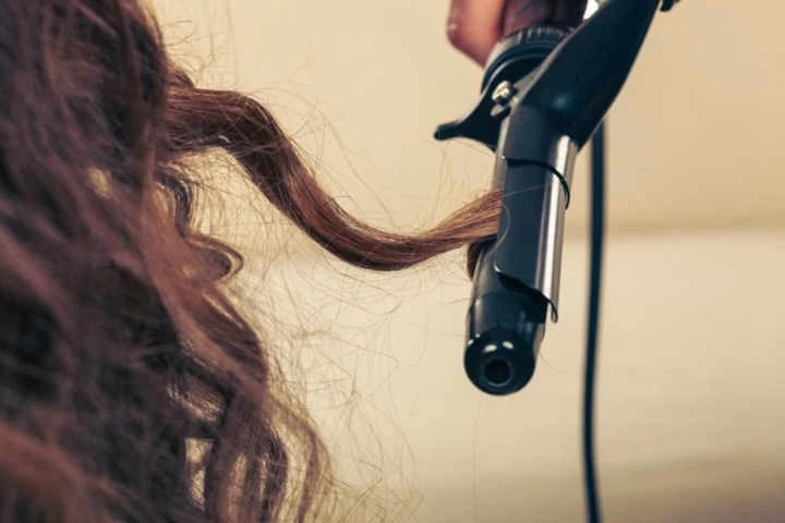 How to use outlet curling iron with clip