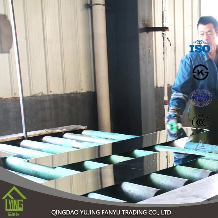 China 1,8-6mm Aluminium beschichtet Doppelwand dekorative Spiegel für Interieur Hersteller