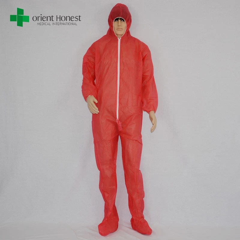 Chine travail jetable fabricant de costumes, vêtements jetables avec des bottes, combinaison rouge jetable PP fabricant