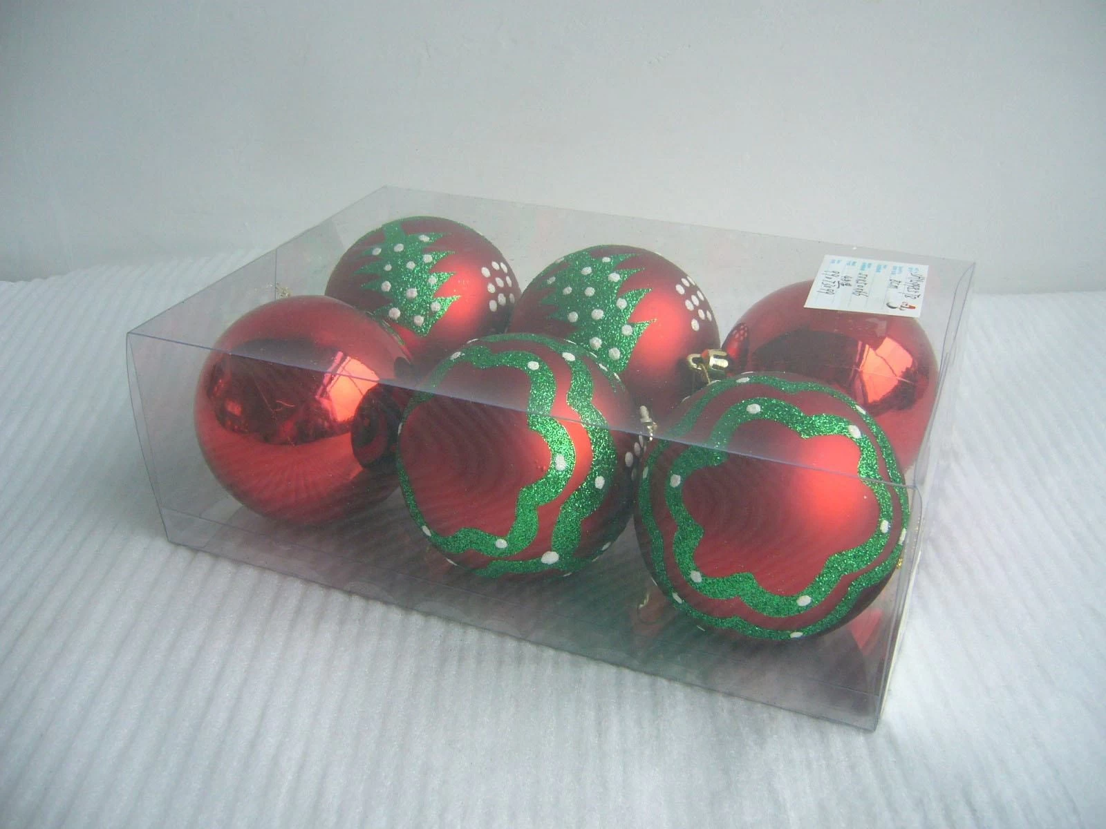 Chiny Modne Xmas plastikowe cacko Ornament producent