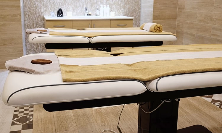 Three Impartant Features When Choosing Massage Bed