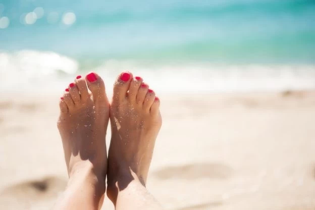 10 tips to prolong your pedicure