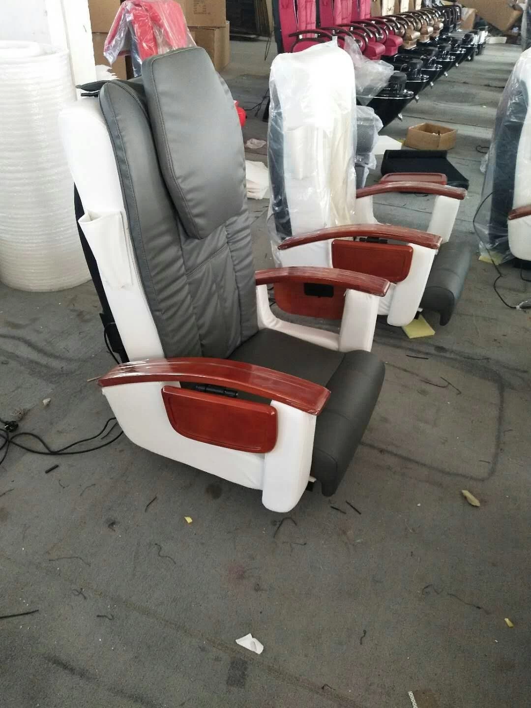 pedicure station chair grey and white leather cover deluxe pedicure spa massage chair for nail salon