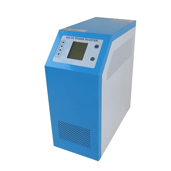 I-P-SPC Low Frequency Inverter with Built-in Solar Charge Controller 700W
