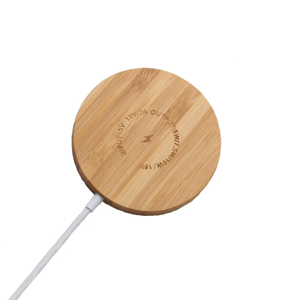 porcelana Material de bambú de mini tamaño Magsafe Magsafe 15W Cargador inalámbrico rápido con color de madera personalizable y cable de entrada incorporado (MH-D50) fabricante