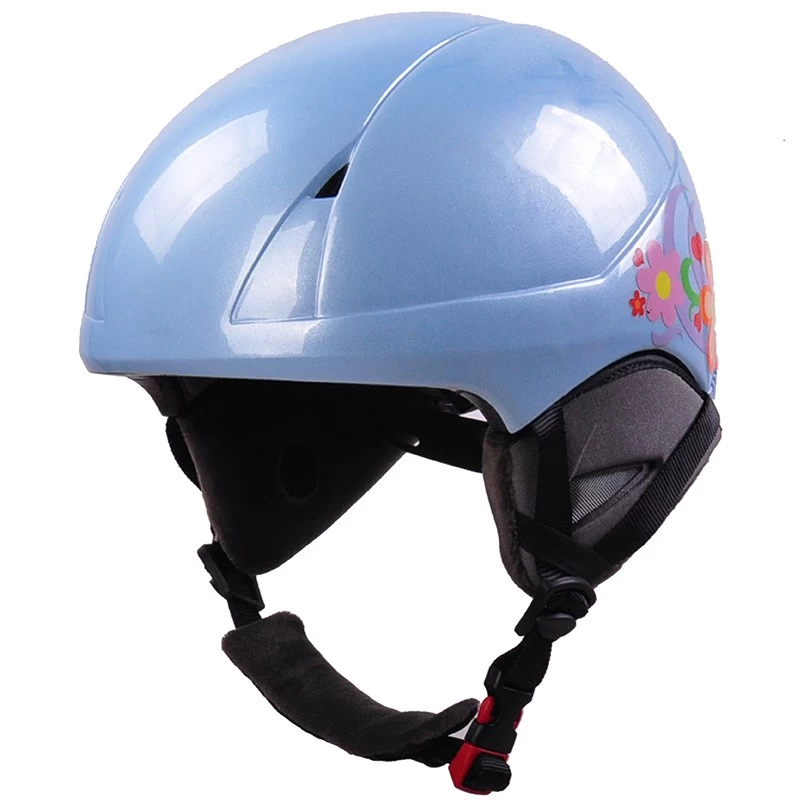 skiing helmet