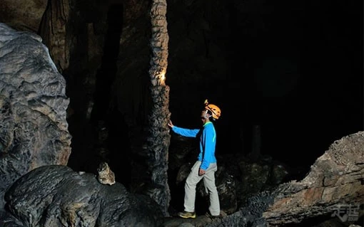 Cave expedition helemt