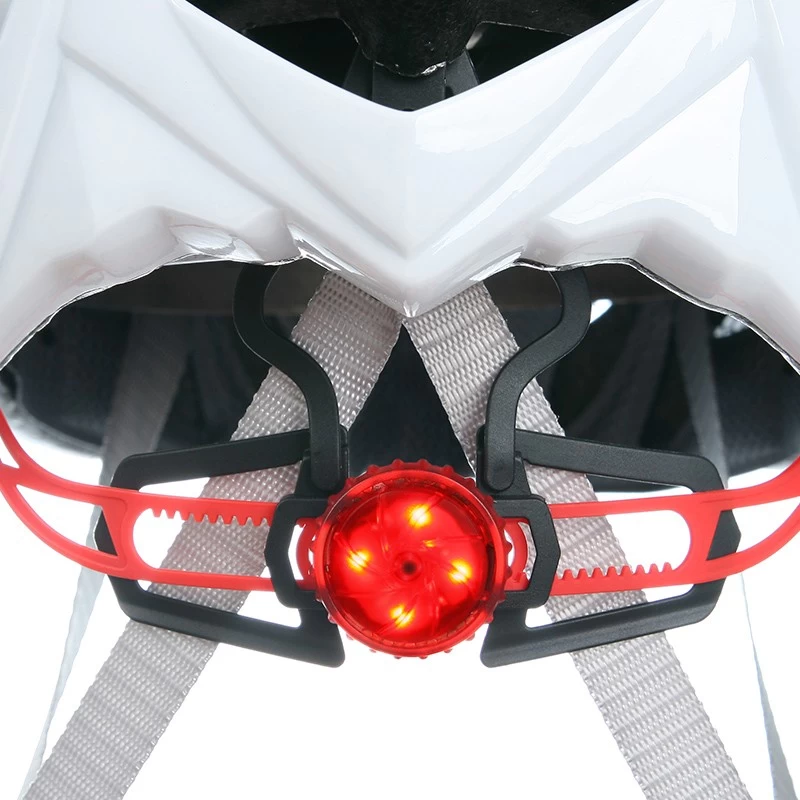 중국 독특한 디자인 흙 자전거 헬멧 라이트 AU-BM08. 제조업체