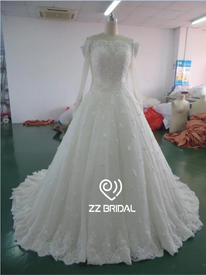 Элегантное и красивое свадебное платье