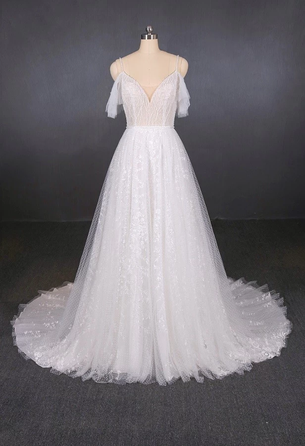 Chine Spaghetti Strap Wedding Dress Robe de mariée une ligne perlage robes de mariée fabricant